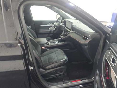 Used 2025 Ford Explorer ST AWD/4WD image 7