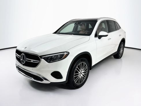 Used 2026 Mercedes-Benz GLC 300 4MATIC image 3