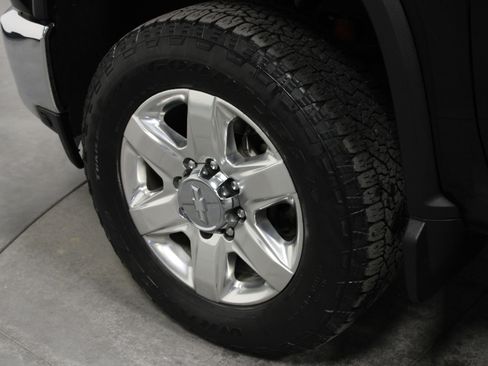 Used 2020 Chevrolet Silverado 2500 LTZ w/ LTZ Premium Package image 10