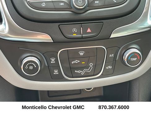 Used 2022 Chevrolet Equinox LS FWD image 18