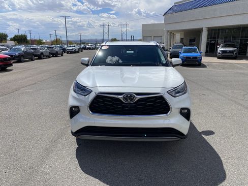 Used 2021 Toyota Highlander Platinum AWD/4WD image 52
