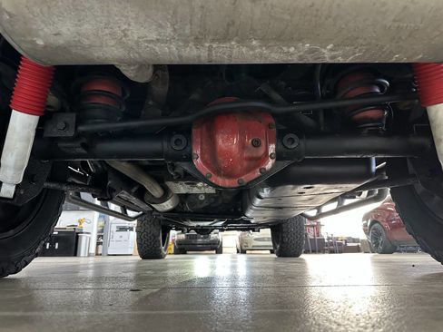 Used 2015 Jeep Wrangler Unlimited Sahara w/ Connectivity Group image 31