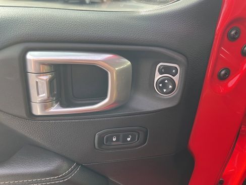 Used 2021 Jeep Wrangler Unlimited Rubicon image 18