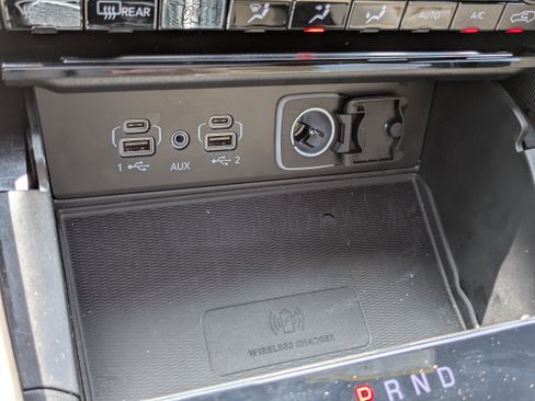 Used 2025 Jeep Grand Cherokee L Limited w/ Luxury Tech Group II AWD/4WD image 16