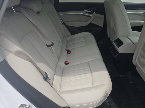 Certified 2024 Audi Q8 e-tron Premium AWD/4WD image 18