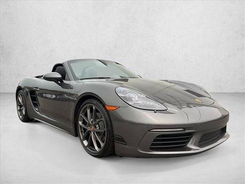 Used 2025 Porsche 718 Boxster RWD image 2