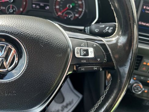 Used 2019 Volkswagen Jetta R-Line image 18