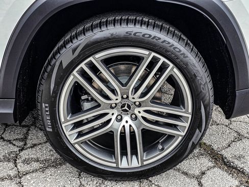 New 2026 Mercedes-Benz GLS 450 4MATIC image 8