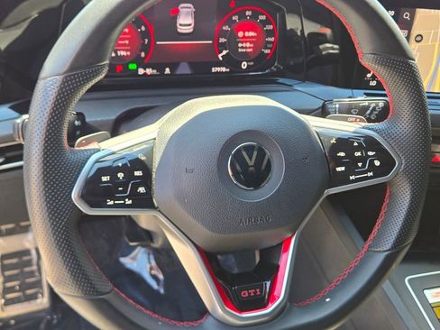 Used 2022 Volkswagen GTI SE FWD image 16