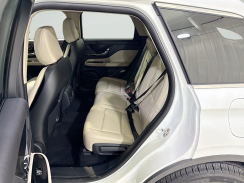 New 2026 Lincoln Corsair Premiere FWD image 24