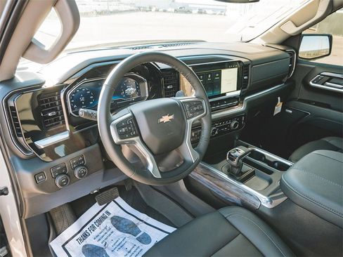 Used 2024 Chevrolet Silverado 1500 LTZ w/ LTZ Convenience Package II image 26