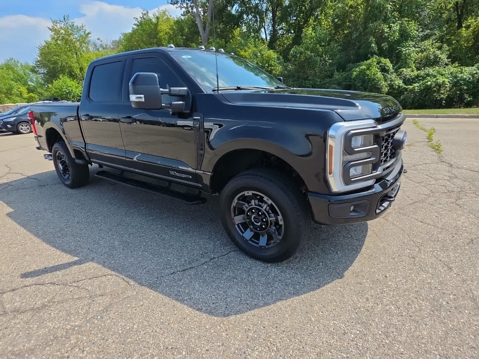 Used 2024 Ford F250 Lariat w/ Lariat Ultimate Package AWD/4WD image 5