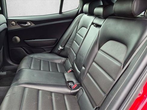 Used 2018 Kia Stinger GT2 AWD/4WD image 17