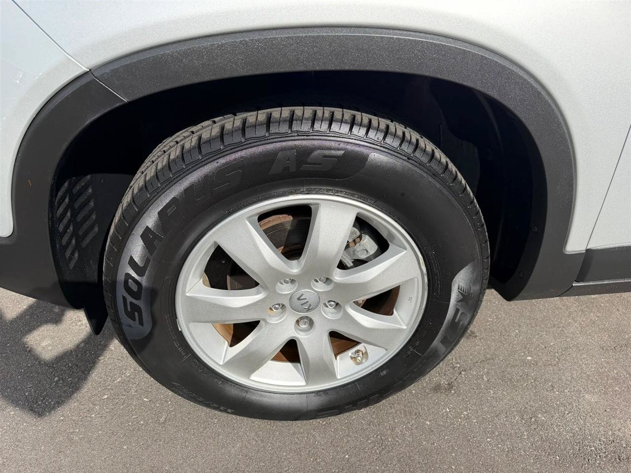 Used 2013 Kia Sorento LX FWD image 14