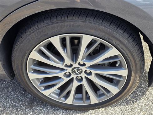 Used 2019 Lexus ES 350 image 15