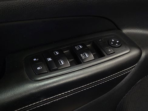 Used 2017 Jeep Grand Cherokee Limited w/ Luxury Group II AWD/4WD image 27