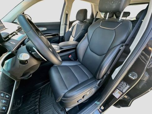 Used 2025 Genesis GV70 2.5T AWD/4WD image 21