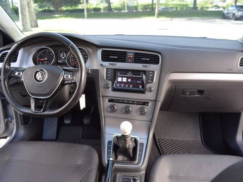Used 2015 Volkswagen Golf TDI S FWD image 57