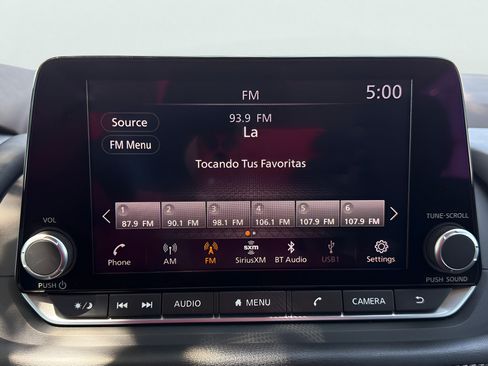 Used 2023 Nissan Rogue S FWD image 15