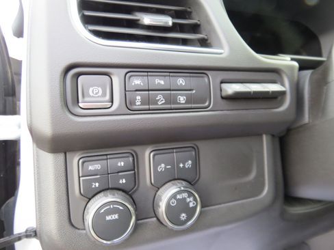 Certified 2024 Chevrolet Tahoe Premier w/ Premium Package 2 image 23