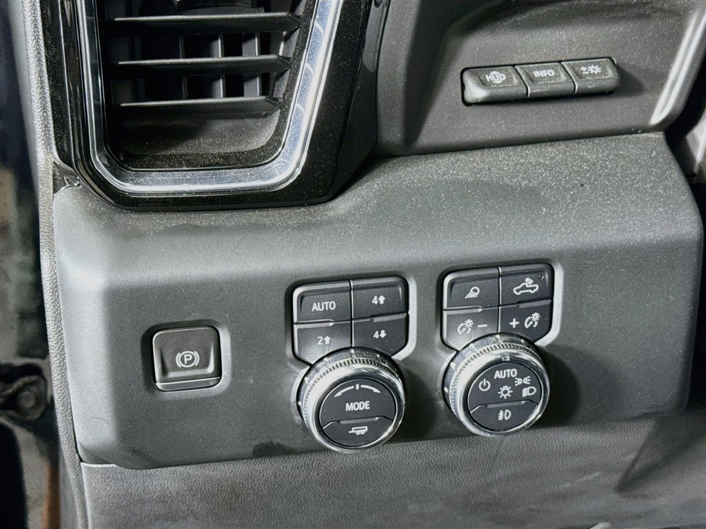 Used 2023 GMC Sierra 1500 Denali AWD/4WD image 10