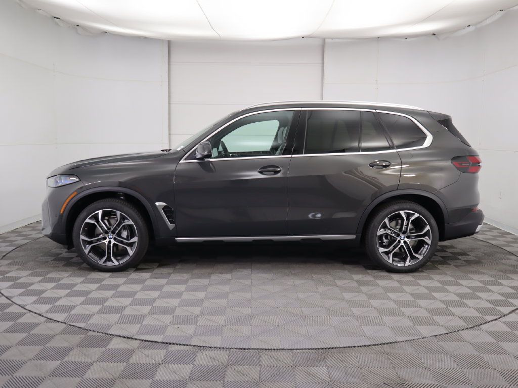 Certified 2026 BMW X5 sDrive40i w/ Climate Comfort Package RWD image 9