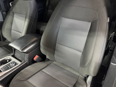 Used 2022 Ford Explorer XLT AWD/4WD image 31