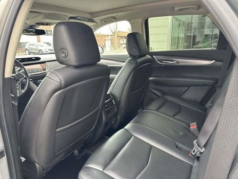 Used 2019 Cadillac XT5 Luxury image 33