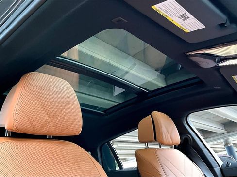 Used 2024 BMW X6 xDrive40i w/ Premium Package image 13