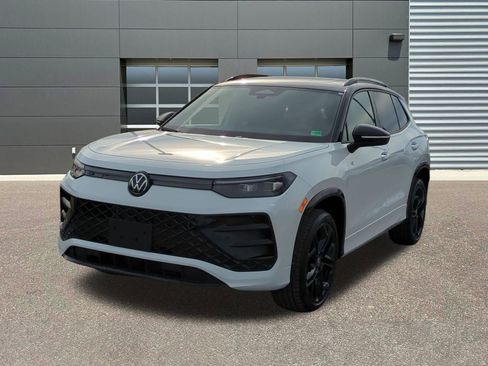 New 2026 Volkswagen Tiguan SE R-Line AWD/4WD image 3