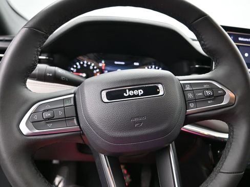 Used 2024 Jeep Compass Limited image 16