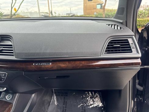 Used 2019 Audi Q5 2.0T Premium Plus w/ Premium Plus Package AWD/4WD image 19