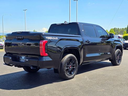 Used 2024 Toyota Tundra Platinum w/ TRD Off-Road Package AWD/4WD image 5