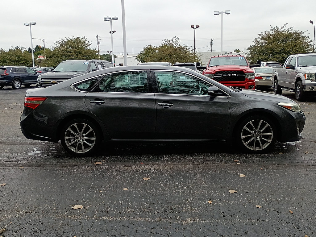 Used 2014 Toyota Avalon XLE Touring FWD image 2