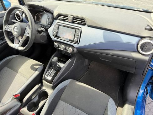 Used 2023 Nissan Versa SV FWD image 17