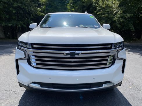 Used 2024 Chevrolet Tahoe High Country AWD/4WD image 3
