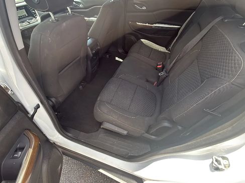 Used 2018 GMC Acadia SLE FWD image 16