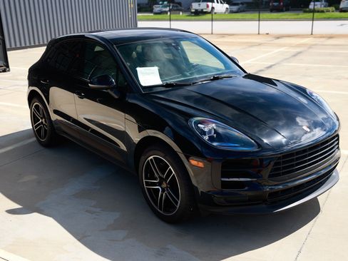Used 2021 Porsche Macan S image 20