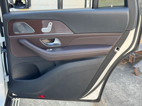 Used 2022 Mercedes-Benz GLS 580 4MATIC image 56