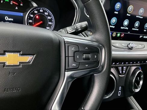 Used 2025 Chevrolet Blazer LT image 25