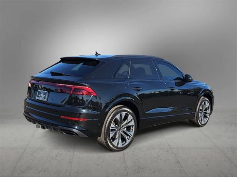 Used 2025 Audi Q8 Premium Plus image 8