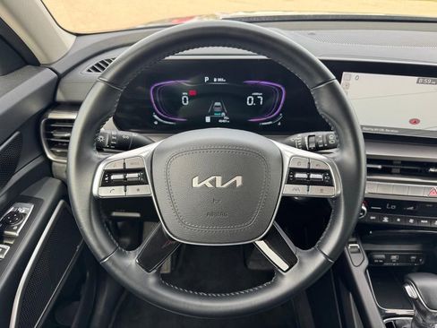 Used 2025 Kia Telluride S image 13