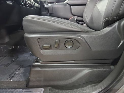 Used 2024 GMC Sierra 1500 SLT AWD/4WD image 28