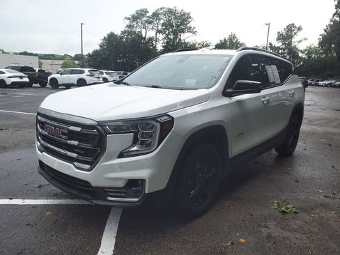 Used 2022 GMC Terrain AT4 w/ Tech Package AWD/4WD image 3