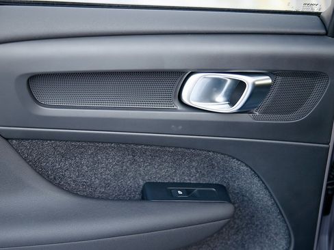 New 2026 Volvo XC40 B5 Ultra w/ Protection Package Premier image 20