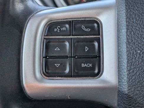 Used 2019 Dodge Journey SE w/ Connectivity Group FWD image 20