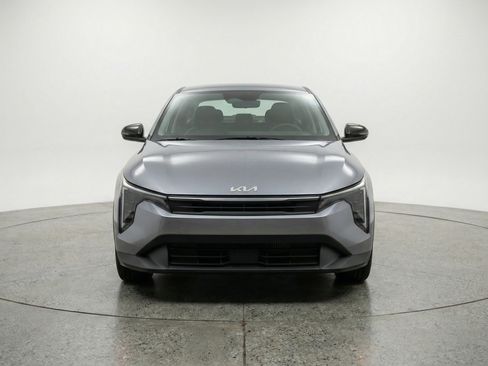 Used 2025 Kia K4 LXS image 2