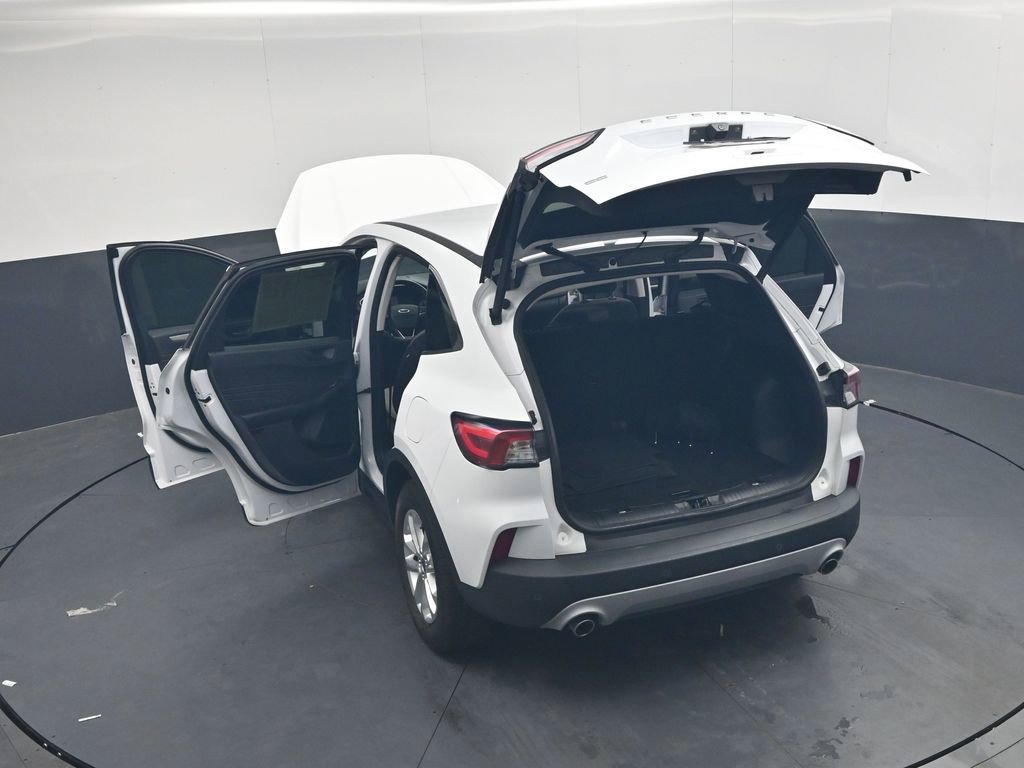 Used 2022 Ford Escape SE w/ Convenience Package FWD image 48