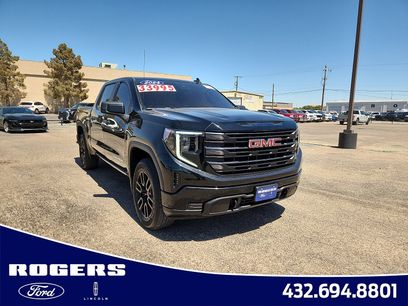 Used 2024 GMC Sierra 1500 Pro w/ Graphite Edition