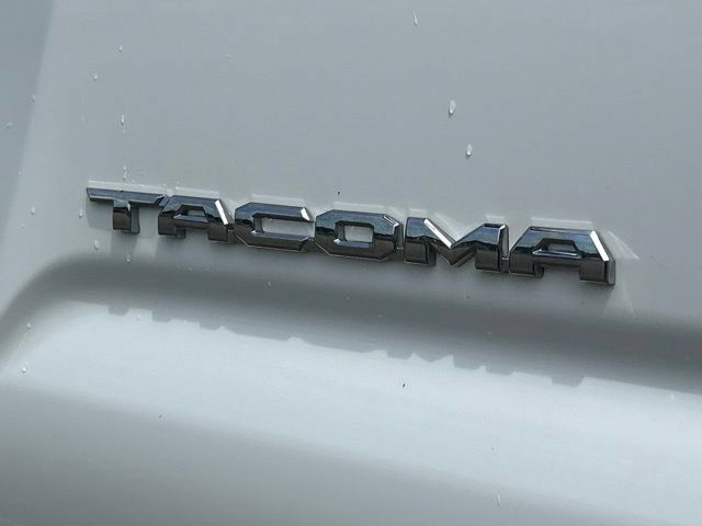 Used 2019 Toyota Tacoma TRD Off-Road AWD/4WD image 14